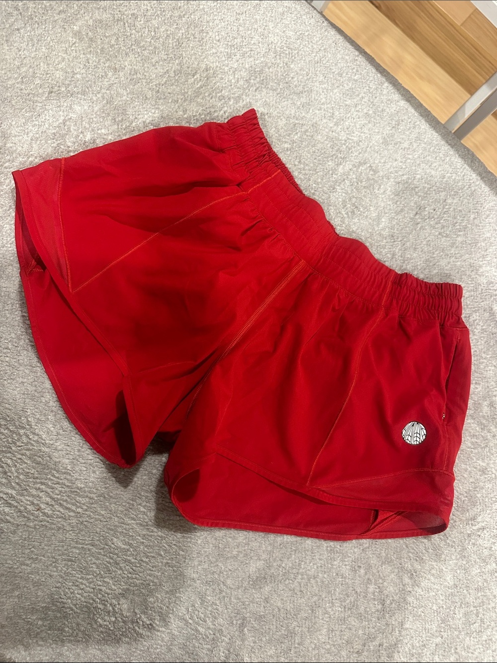 Limited Edition Lululemon Red Blackhawks Hotty hot 2.5" short